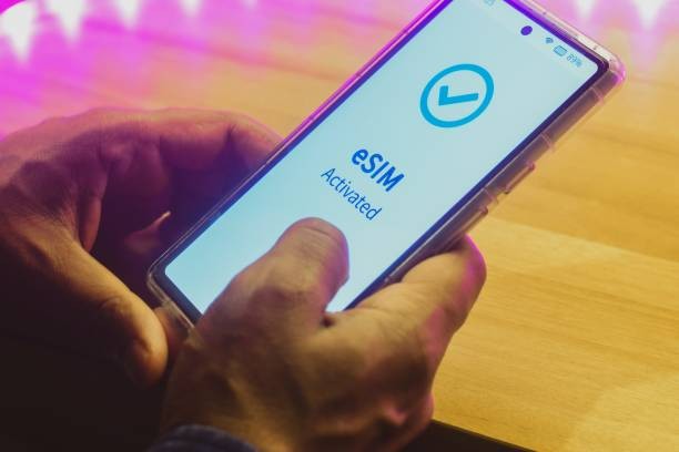 中國 eSIM 怎麼選？OceanEsim 揭四大關鍵：免翻牆技術、電信商訊號、網速規格、設備相容。