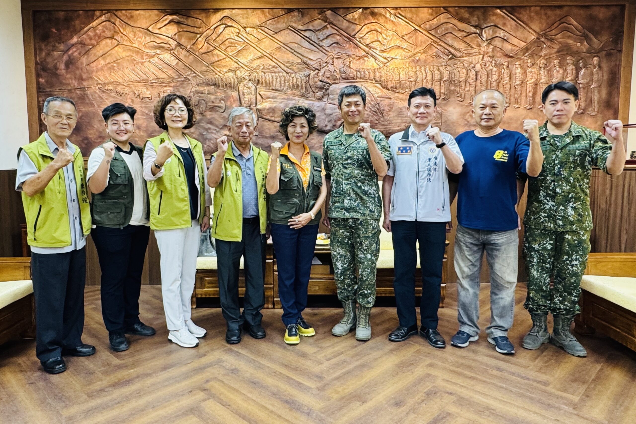 屏東企業臺南端節敬軍慰問 感謝國軍守護家園 屏東企業臺南端節敬軍慰問 感謝國軍守護家園
