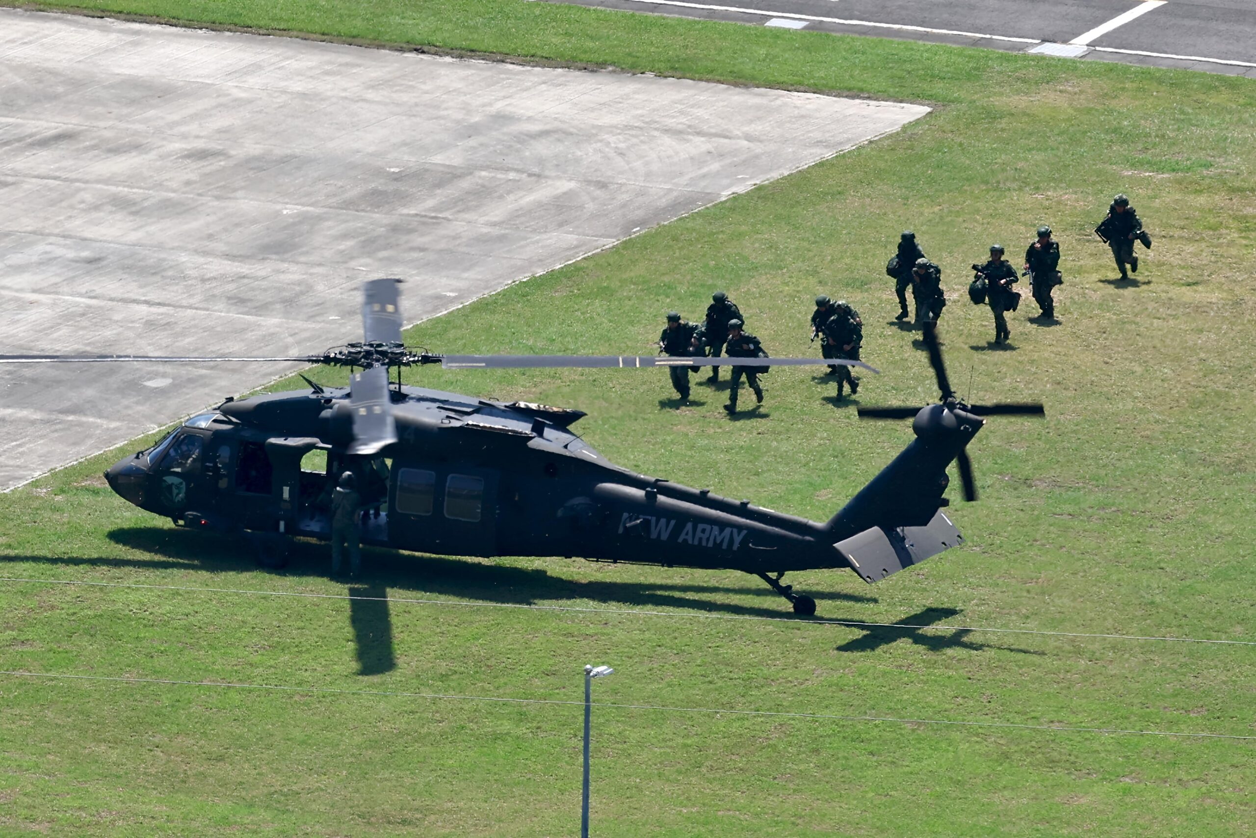 影/漢光42號空中機動戰力 航特黑鷹、契努克跨區運兵北援 - 台北郵報 | The Taipei Post 影/漢光42號空中機動戰力 航特黑鷹、契努克跨區運兵北援 - 台北郵報 | The Taipei Post
