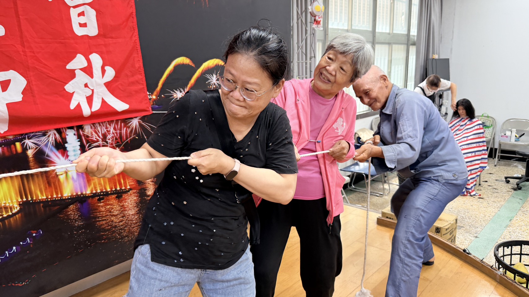 七大公益集結祝福 人安三民站中秋關懷寒士 - 台北郵報 | The Taipei Post 七大公益集結祝福 人安三民站中秋關懷寒士 - 台北郵報 | The Taipei Post